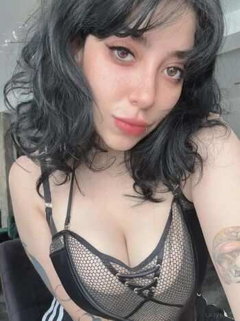 Leaked Kitty danx private photo viral onlyfans