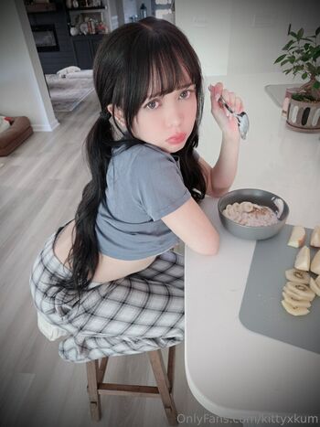 Leaked Kittyxkum  page private photo viral onlyfans