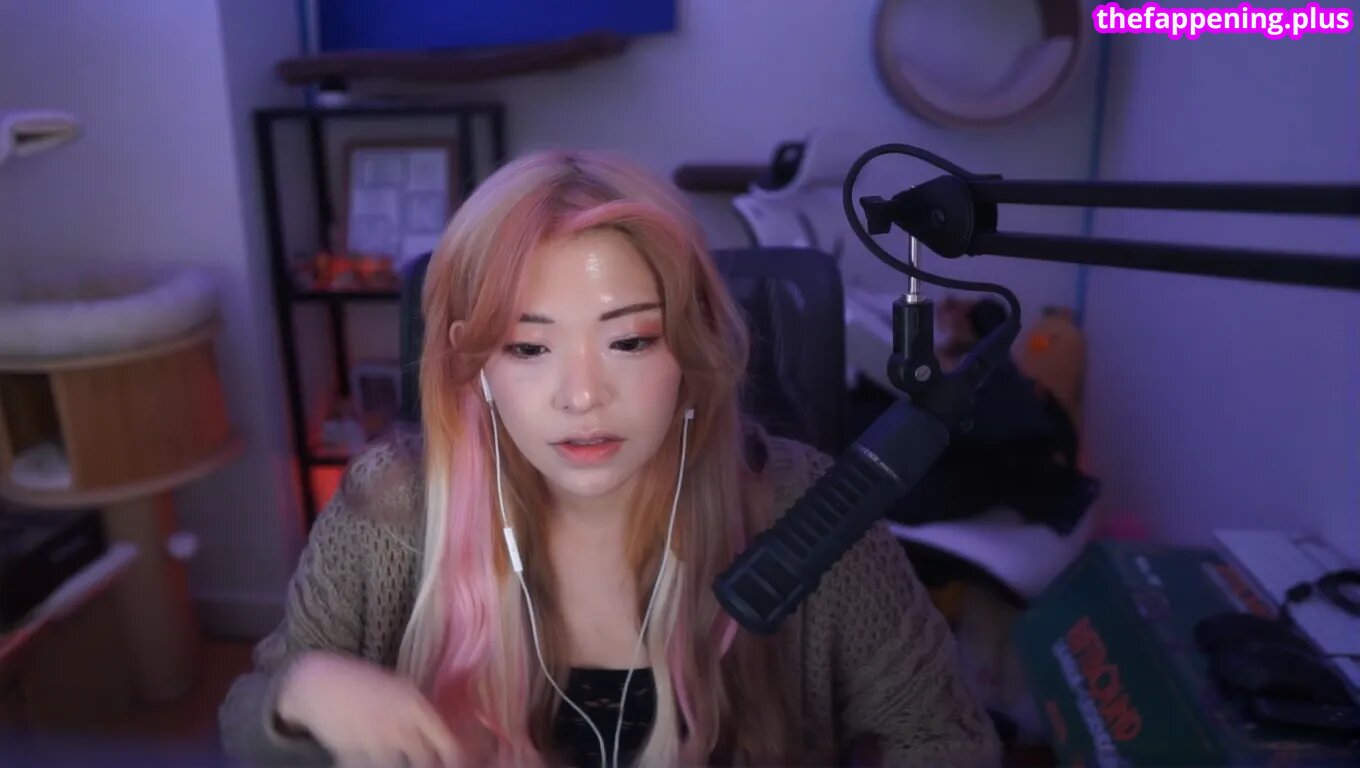 Kkatamina / Miyoung Foto OnlyFans Nua #296