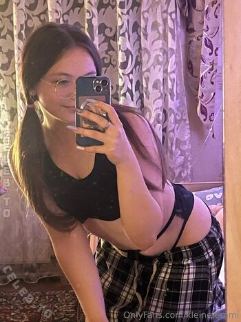 Leaked Kleine emmi private photo viral onlyfans