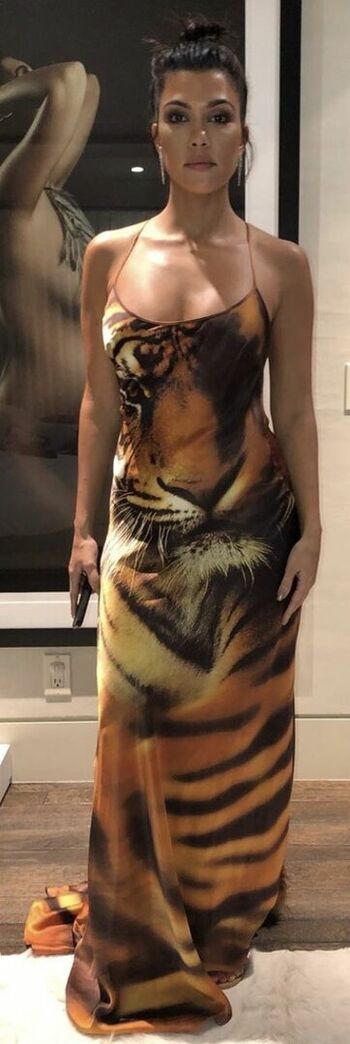 Leaked Kourtney kardashian private photo viral onlyfans