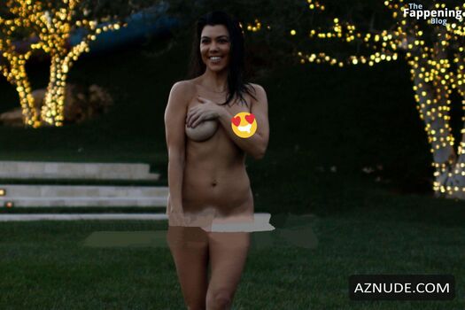 Kourtney La