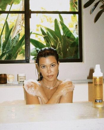 Kourtney La