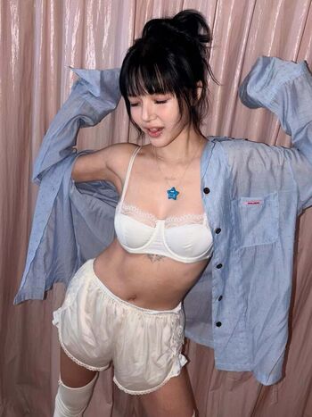 Leaked Kpop girls page private photo viral onlyfans