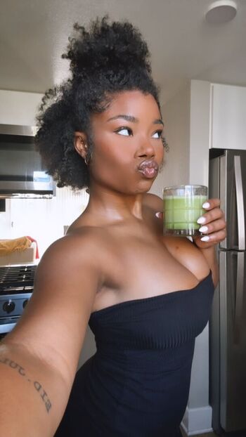 Leaked Kurlykyy private photo viral onlyfans