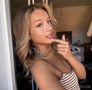 Leaked Kylaturner private photo viral onlyfans