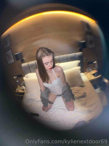 kylienextdoor69