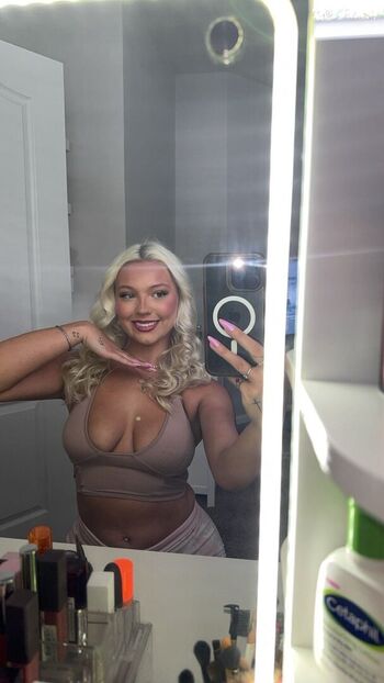 Leaked Kyliepeach private photo viral onlyfans