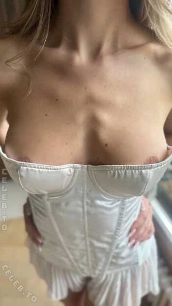 Leaked La voisine du e private photo viral onlyfans