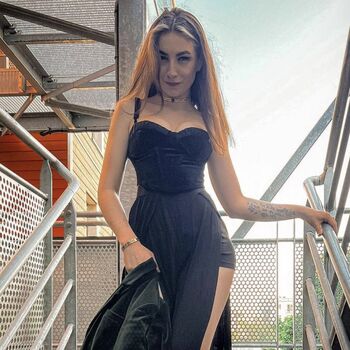 Lady_emash