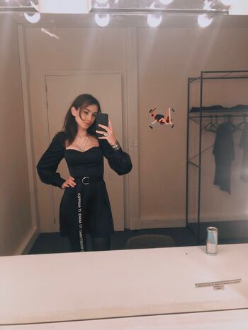Leaked Lady emash private photo viral onlyfans