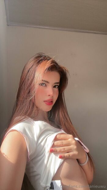 Leaked Lanieuwu page private photo viral onlyfans