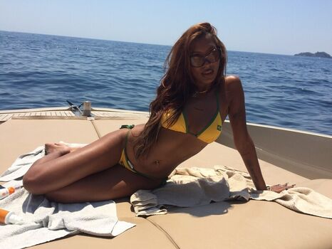 Leaked Lara raj page private photo viral onlyfans