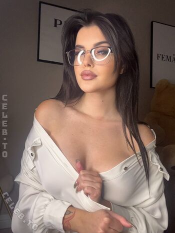 Leaked Lara winter page private photo viral onlyfans