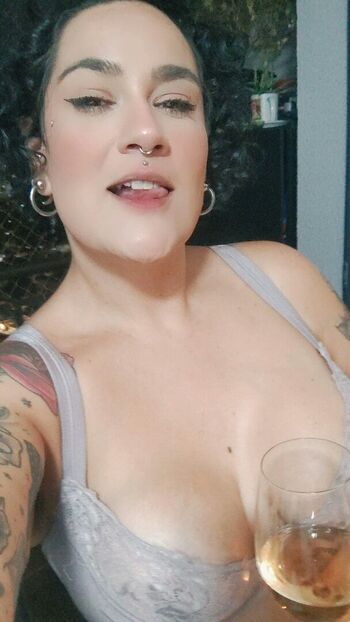 Leaked Laralaravilha private photo viral onlyfans