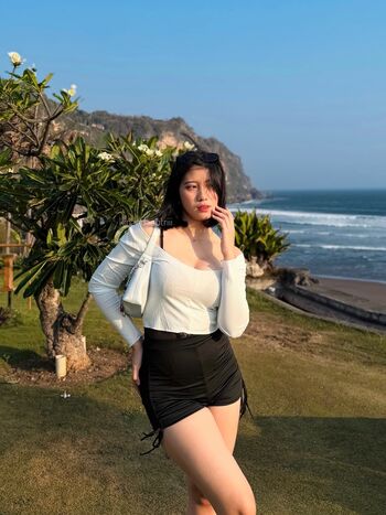 Laras Kinanda Putri