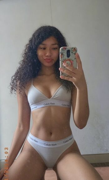 Leaked Lariih thv private photo viral onlyfans