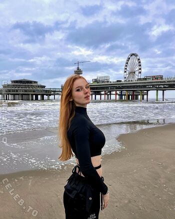 Larissa.775
