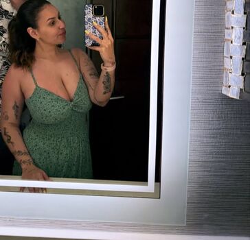 Leaked Larissa cambusano private photo viral onlyfans