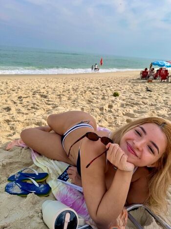 Leaked Laristher private photo viral onlyfans