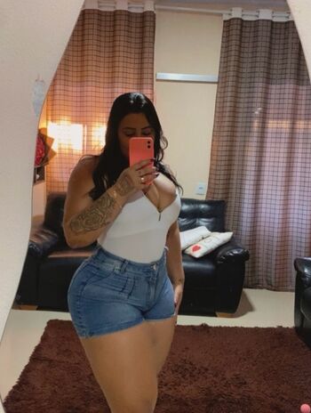 laryssacastro__