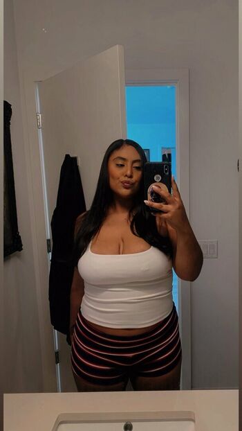 Leaked Latina milk private photo viral onlyfans