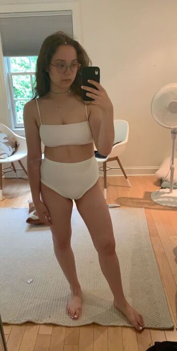 Leaked Laufey private photo viral onlyfans