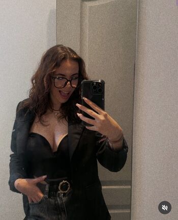 Leaked Laura caubel private photo viral onlyfans