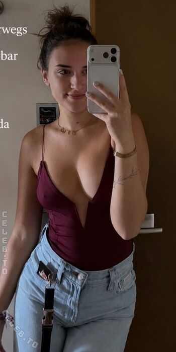 Leaked Laura borck private photo viral onlyfans