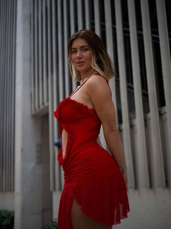 Laura Isabela Leon