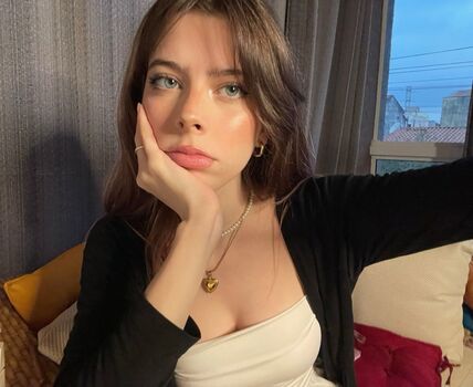 Leaked Laurakatsz private photo viral onlyfans