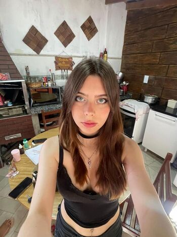Leaked Laurakatsz private photo viral onlyfans