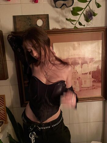 Leaked Laurakatsz private photo viral onlyfans