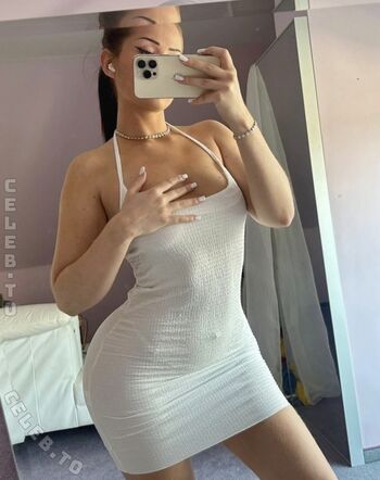 Leaked Lauralianajane private photo viral onlyfans
