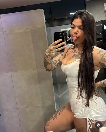 Leaked Lauralopx private photo viral onlyfans