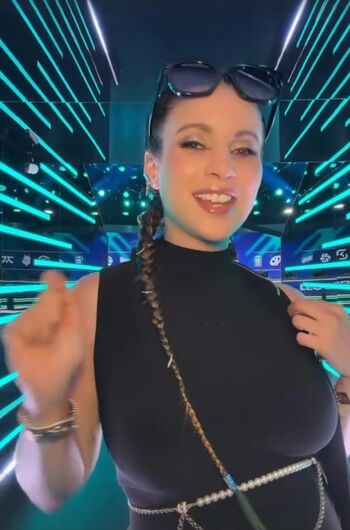 Leaked Laure valee private photo viral onlyfans