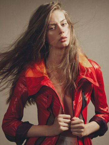 Leaked Lauren de graaf private photo viral onlyfans