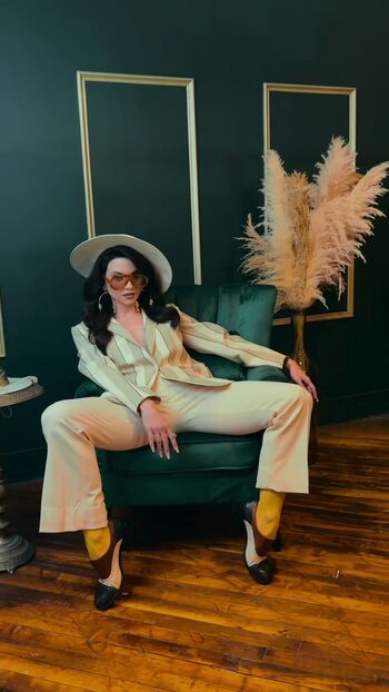 Lauren LaVera