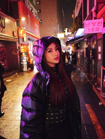 Laurensia Ineke Lrnsiakke ????????