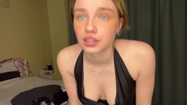 Leaked Laurineleconey private photo viral onlyfans