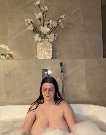 Leaked Lauvlylu private photo viral onlyfans