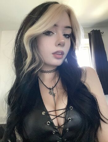 Leaked Layla jade moon private photo viral onlyfans