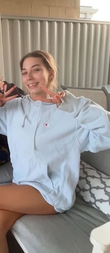 Leaked Layla pownall page private photo viral onlyfans