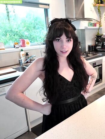 Layna Lazar