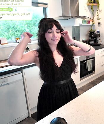 Layna Lazar