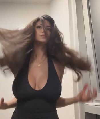 Leaked Laynalazar private photo viral onlyfans