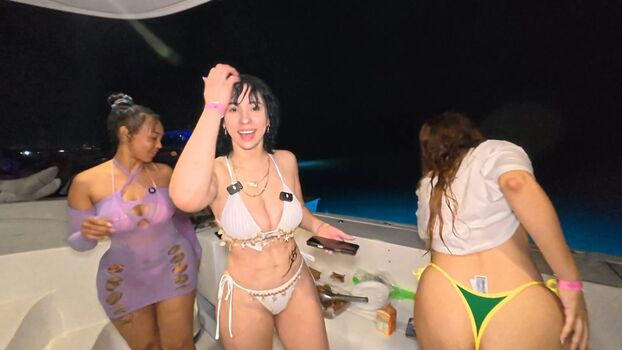 Leaked Laynis almonte private photo viral onlyfans