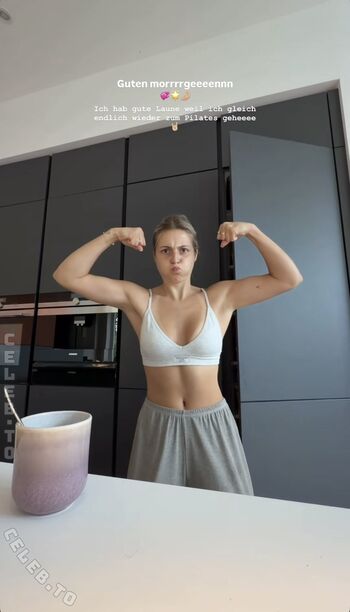 Leaked Lea breuer page private photo viral onlyfans