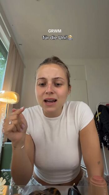 Leaked Lea breuer page private photo viral onlyfans