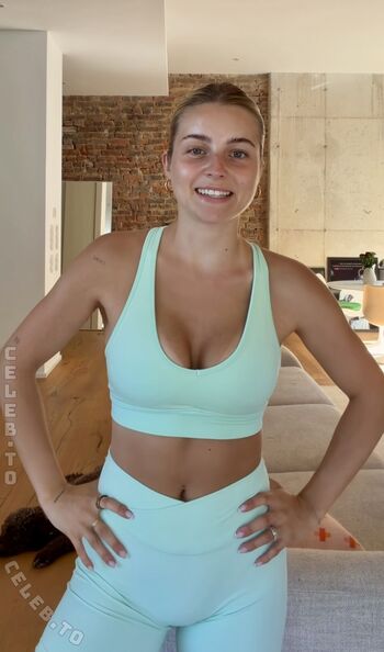 Leaked Lea breuer page private photo viral onlyfans